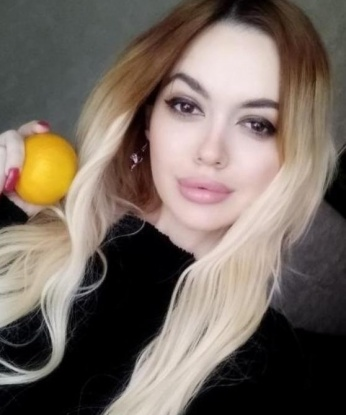 Я креативна и открыта для новых экспериментов, поэтому каждая наша встреча будет уникальной и особенной.
💫 У меня есть готовность предоставить тебе самые разнообразные услуги и открыть для тебя новый мир наслаждений. Будь это чувственный массаж, яркий стриптиз или безудержное удовольствие в постели - я готова реализовать твои самые сокровенные фантазии.
📸 В моем портфолио ты найдешь обворожительные фото, которые не оставят тебя равнодушным. Я тщательно заботлюсь о своей внешности и воплощаю в реальность все, о чем ты мечтал. Доверься мне и позволь мне показать, что такое истинное удовольствие.
💌 Я люблю делиться своей страстью и получать отзывы от моих дорогих гостей. Ты можешь прочитать их на моей персональной странице. Я знаю, что ты останешься доволен нашей встречей и захочешь вернуться ко мне снова и снова.
🌟 Давай создадим нашу особенную атмосферу, где время остановится, и только ты и я будем погружены в водоворот страсти и наслаждения. Жду тебя в Москве, мой милый! Будь уверен, что я сделаю все, чтобы наше свидание стало самым незабываемым в твоей жизни. Лариса
